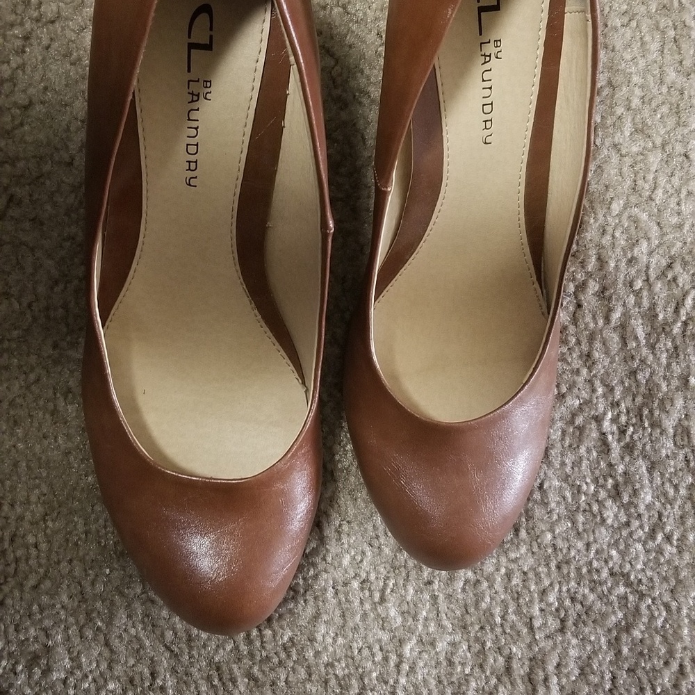 Tan wedge heel shoes